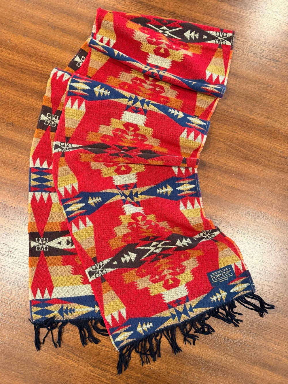 Pendleton Southwestern Geometric Red Wool Scarf Fringe - Picture 3 of 3